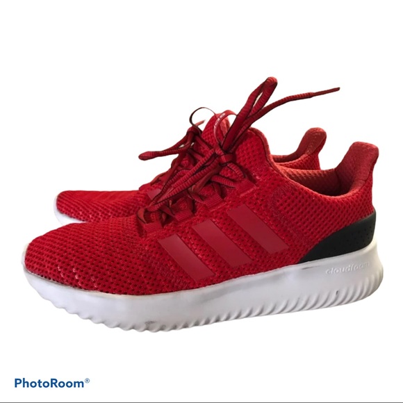 ADIDAS super comfy shoes mens 7 or womens 8.5